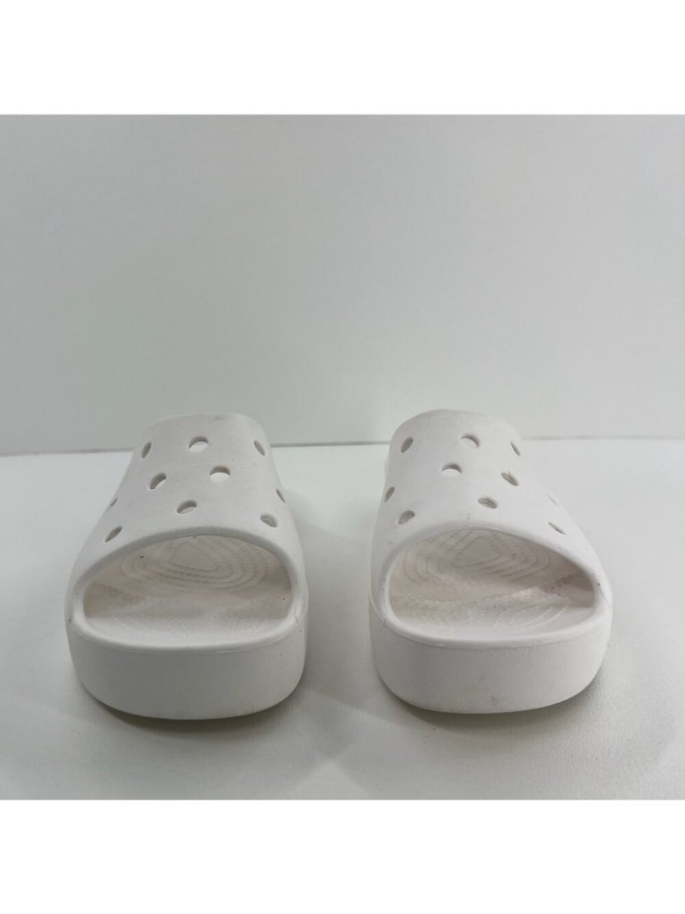 Crocs Classic Platform Slide Sandals Women US 9 Lightweight Chunky Slip On White - Picture 3 of 13
